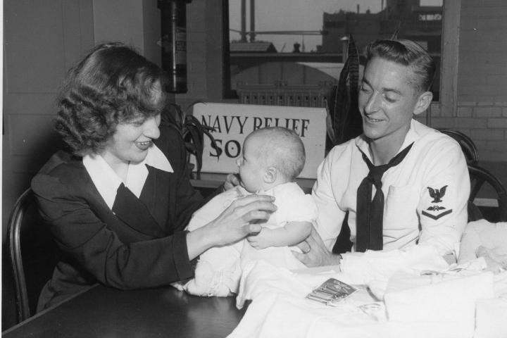 A young family, circa 1952. Photo from the NMCRS historic archive.